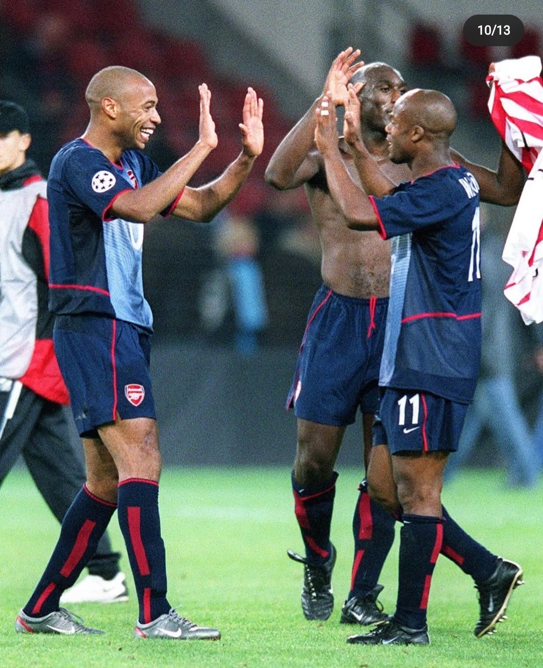 爱游戏中国-包含集结日埃因霍温内部沟通——荷甲节点到来，话题不断，年轻球员得到机会的词条