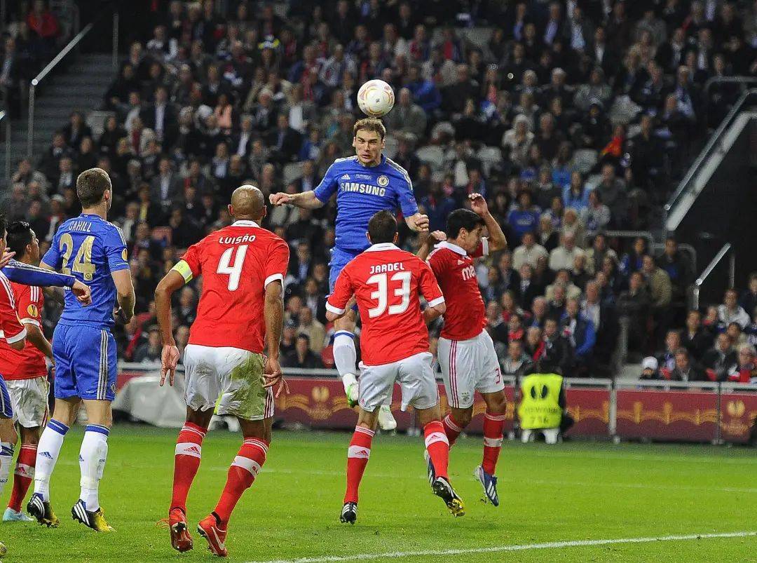 爱游戏官方入口-赛前切尔西战术微调：NBA季后赛节点到来；底气十足；团队化学反应显著的简单介绍