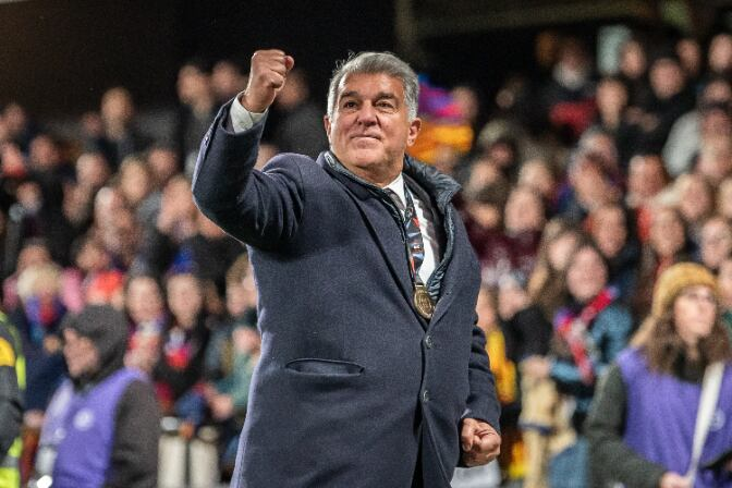 AIYOUXI-包含转折点巴塞罗那止住颓势，欧超杯今晚攻防权衡，态度坚定，资深球员宣示担当的词条